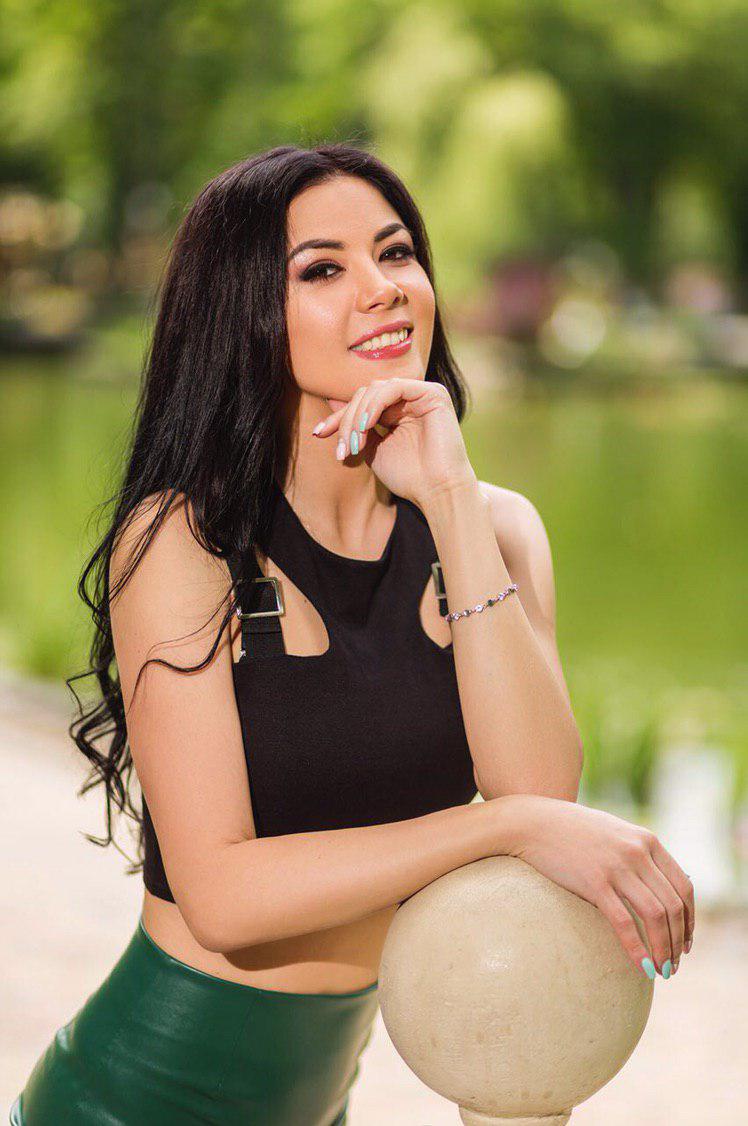 Valentina Single, a 38-year-old Sagittarius from Lugansk