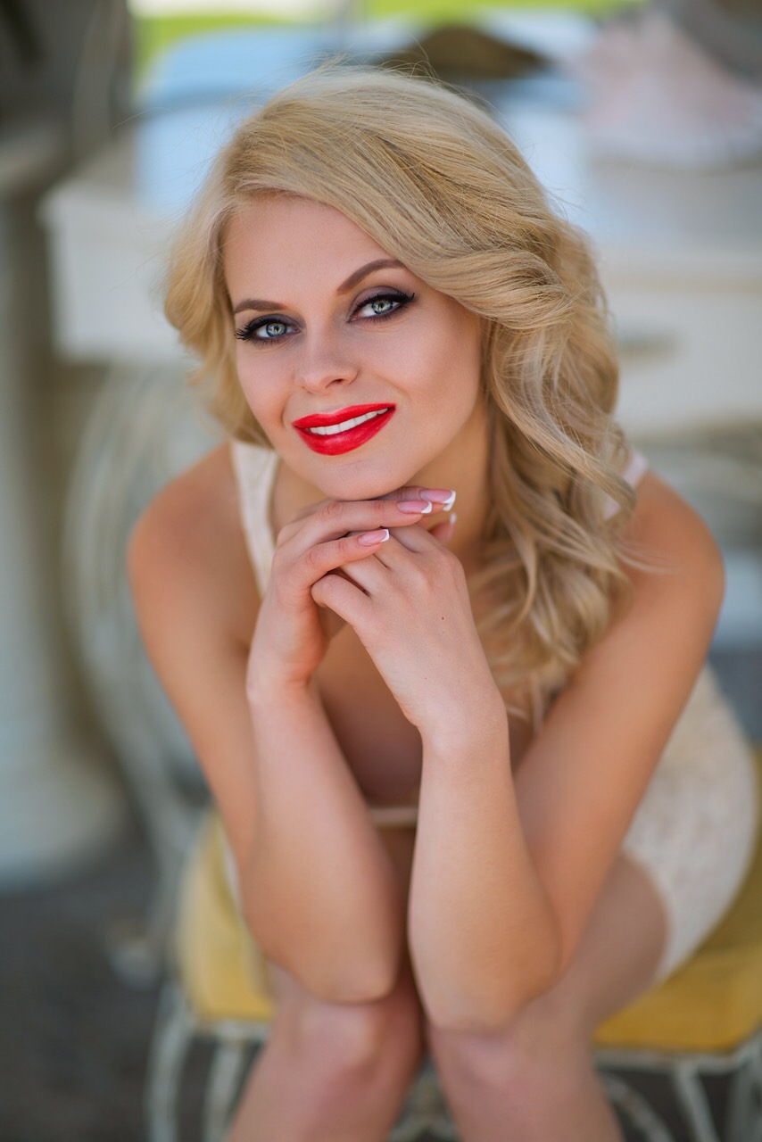 Blonde Olga Single, a 39-year-old Virgo from Kiev