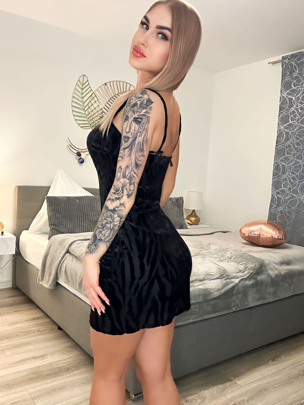 Dari Single, a 23-year-old Virgo from Kiev