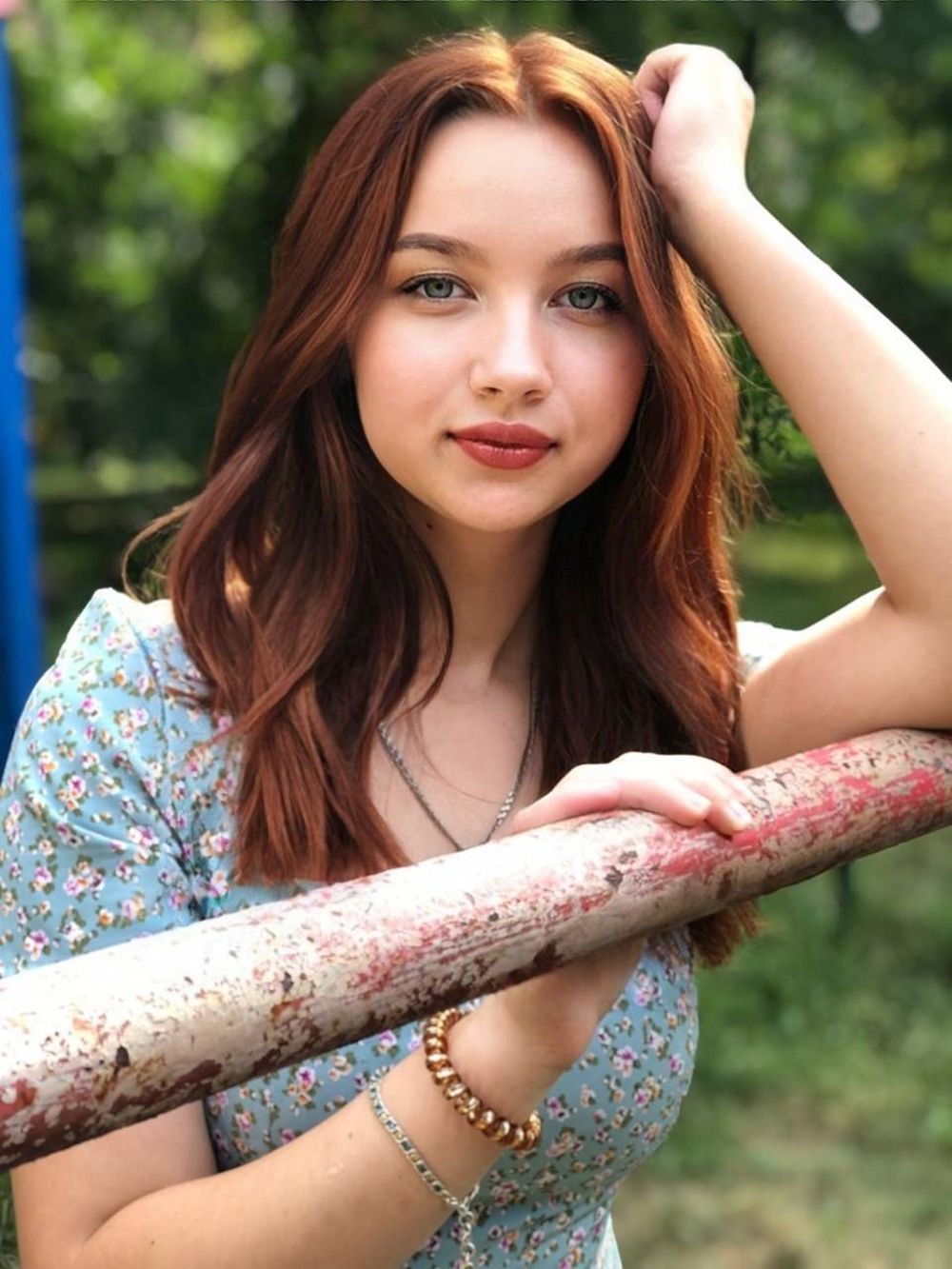 RedCurly Single, a 18-year-old Cancer from Cherkasy