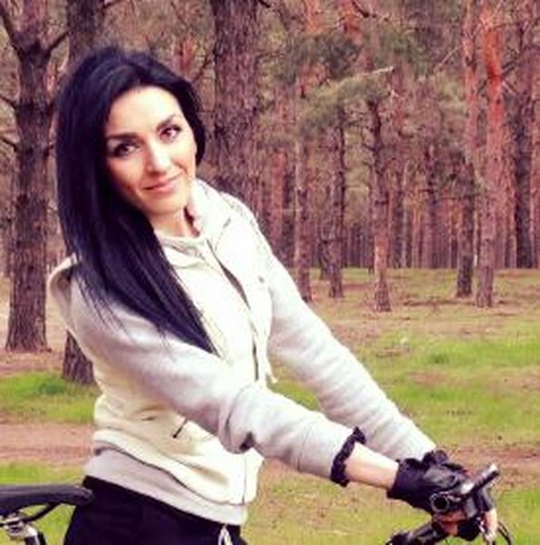 Irina Single, a 32-year-old Gemini from Nikolaev